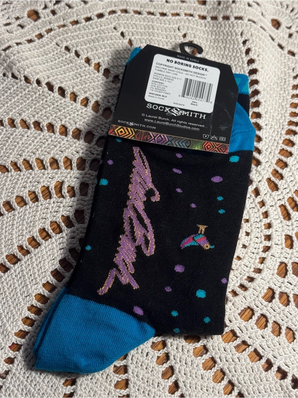 Laurel Burch Alka Graphic Crew Socks Women’s 9-11 Socksmith NWT - Picture 4 of 6